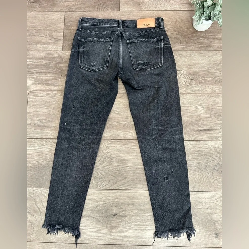Moussy Vintage Charcoal Distressed Ankle Jeans Size 25